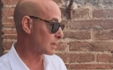 L’attore Stanley Tucci a Lodi: riprese top secret tra piazza della Vittoria e corso Umberto