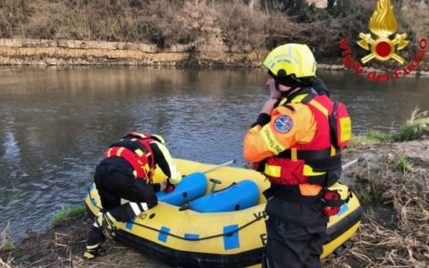 20enne annega in un canale durante una battuta di pesca: inutili i soccorsi