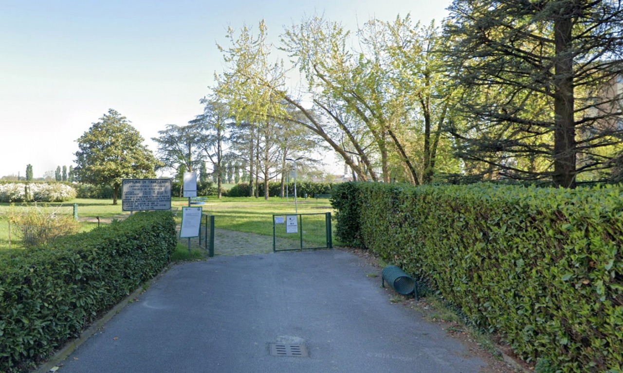 Un 14enne disabile picchiato al parco giochi: la madre sporge denuncia ai carabinieri