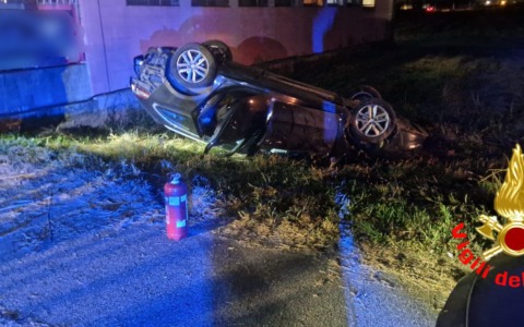 Incidente sulla Provinciale 235: sette persone coinvolte, tra loro anche due bambini