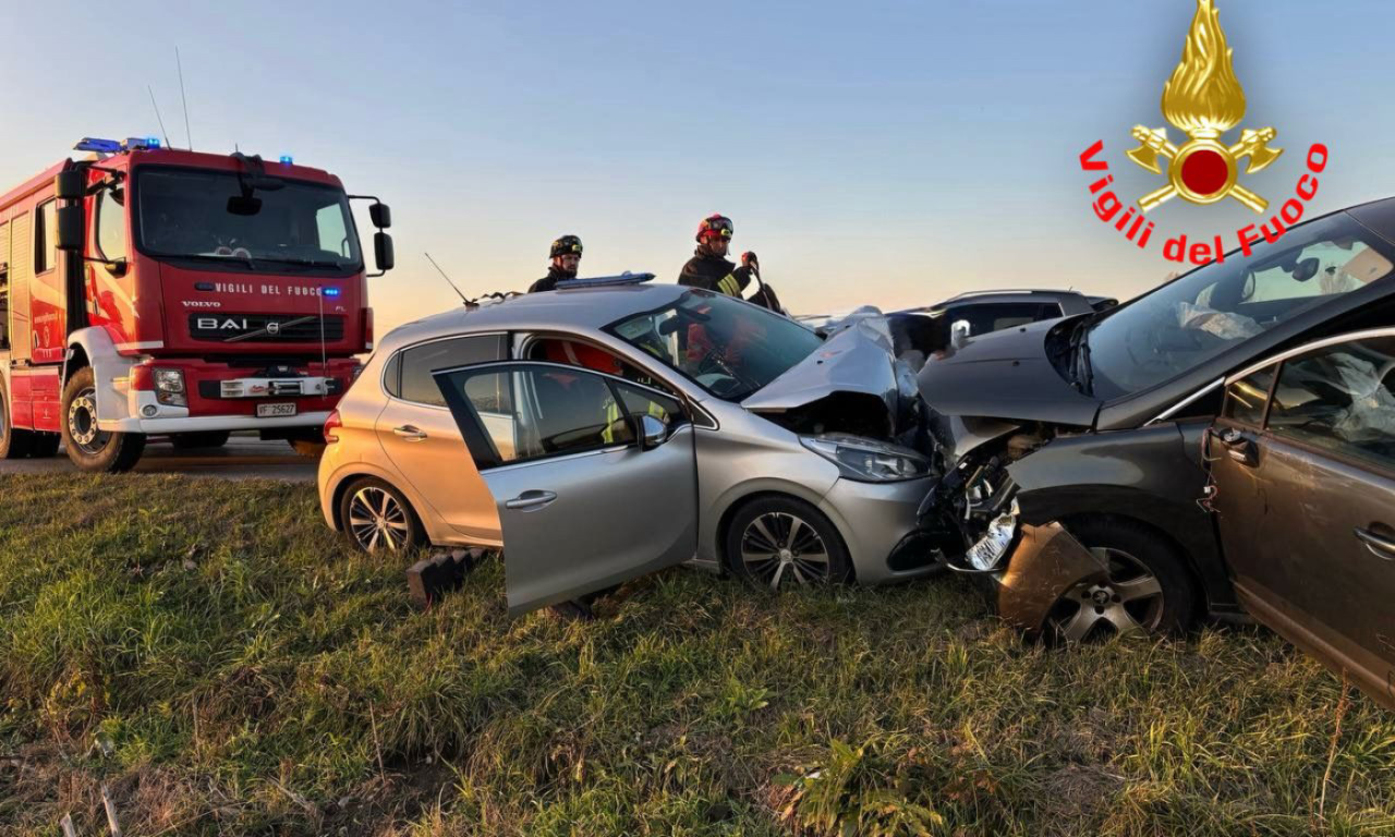 Frontale tra due auto a Sant’Angelo Lodigiano, ferito anche un 88enne