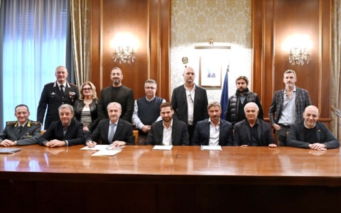 Più sicurezza nei negozi: firmato protocollo tra Prefettura, Comuni e associazioni di categoria