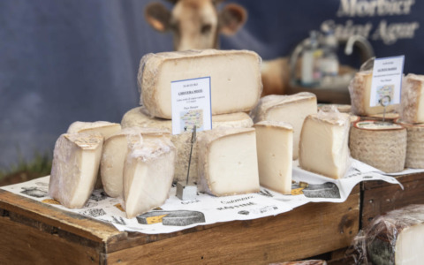 Un angolo di Francia a Lodi: torna in piazza della Vittoria il Mercatino Regionale Francese