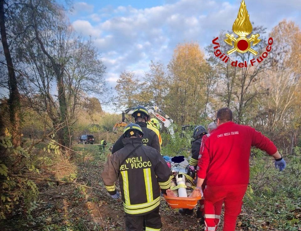 Turano Lodigiano, ferito da un ramo: interviene l’eliambulanza