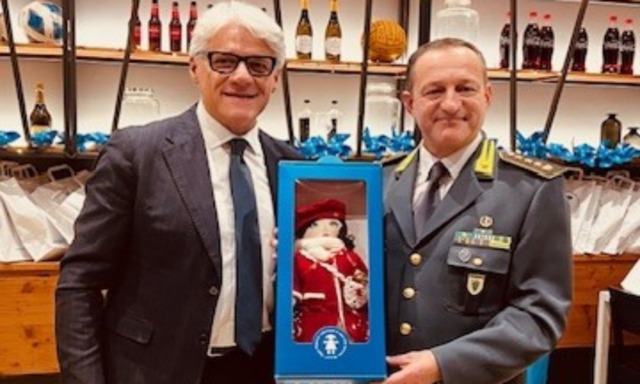 La Guardia di Finanza rinnova il sostegno all’UNICEF con l’adozione delle Pigotte