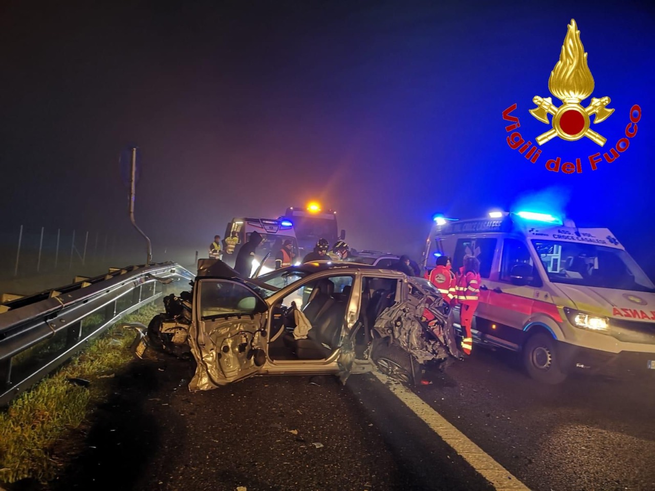 Incidente sulla A1: sei persone ferite nello scontro tra due auto e camion