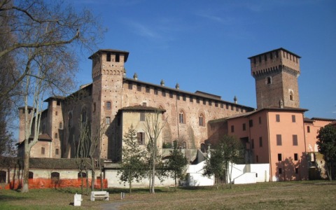 “Eleganza senza Tempo”, 40 artisti in mostra al Castello Bolognini di Sant’Angelo Lodigiano