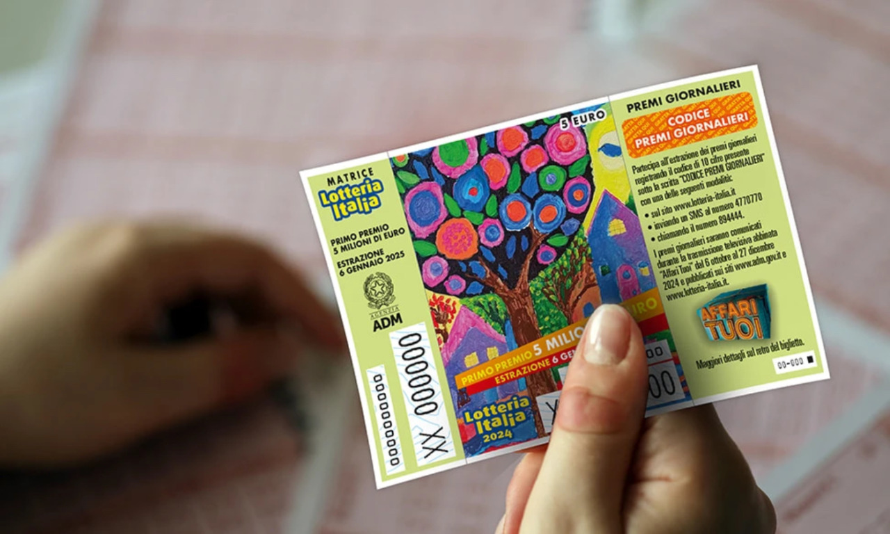 Lotteria Italia, boom a Somaglia dopo i 5 milioni vinti l’anno scorso: “Vendiamo 350 biglietti al giorno”