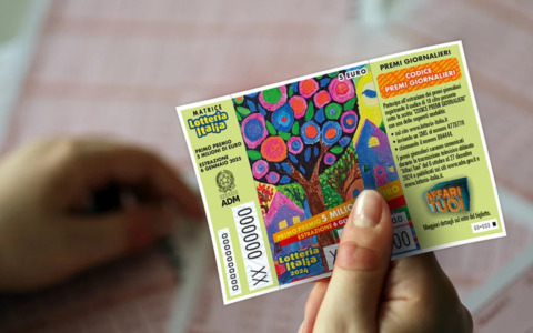 Lotteria Italia, boom a Somaglia dopo i 5 milioni vinti l’anno scorso: “Vendiamo 350 biglietti al giorno”
