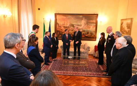Il Prefetto di Lodi, Davide Garra, riceve il Console Generale della Repubblica di El Salvador