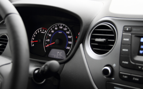 Truffa dei chilometri truccati: coppia lodigiana smascherata dai Carabinieri