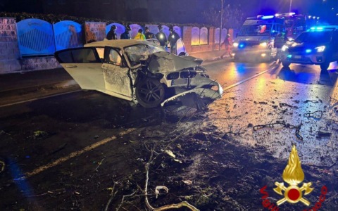 Incidente all’alba sulla Provinciale 234: cinque giovani coinvolti