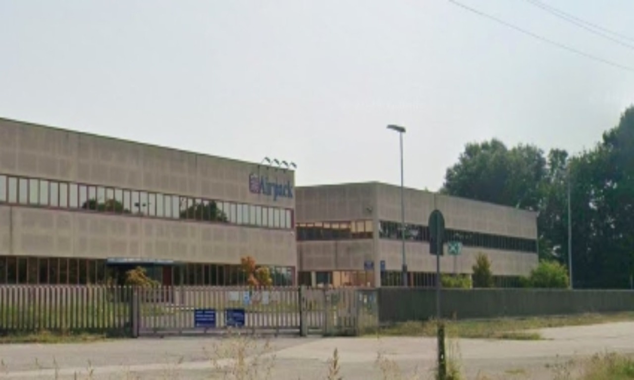 Chiusura dell’ex Airpack di Ossago: 40 lavoratori e un dirigente senza lavoro