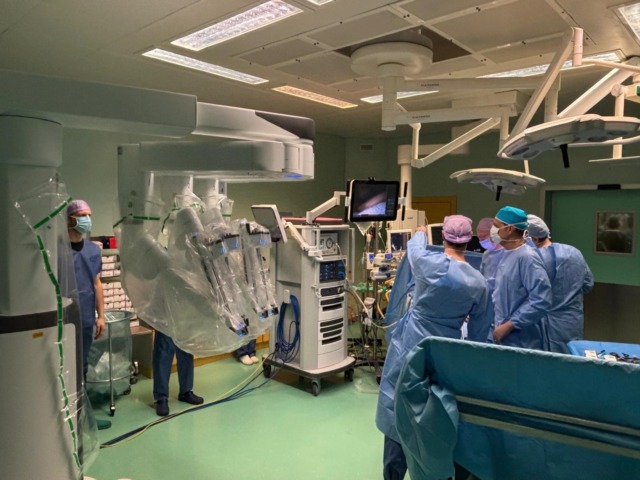 Al Maggiore di Lodi il futuro è già qui: primi interventi (andati bene) col robot da Vinci