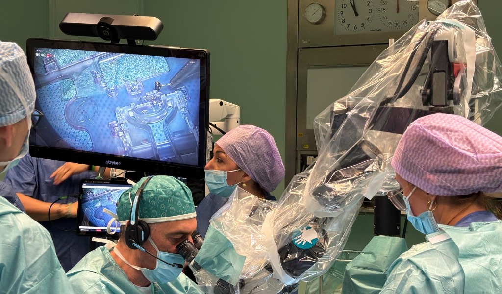 Innovazione a Lodi: intervento chirurgico in diretta web con il Centro di Ricerca sull’Udito di Innsbruck
