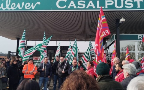 Crisi Unilever Casalpusterlengo, secondo tavolo in Assolombarda: obiettivo “zero licenziamenti”