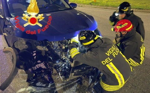Interventi del 118 a Lodi nella notte tra venerdì 27 e sabato 28 marzo 2026: schianto tra auto