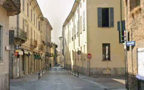 Incidente a Lodi: due giovani travolti in monopattino da un’auto, uno elitrasportato