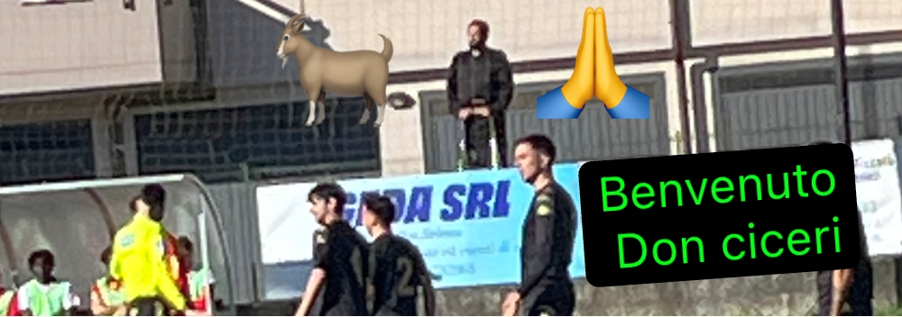 L'immagine di mister Ciceri in tribuna caricata sul sito tuttocampo.it