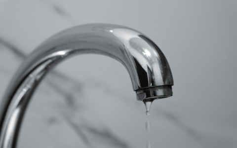 Codogno: mezzo agricolo danneggia la rete idrica e lascia senza acqua gran parte della cittadina