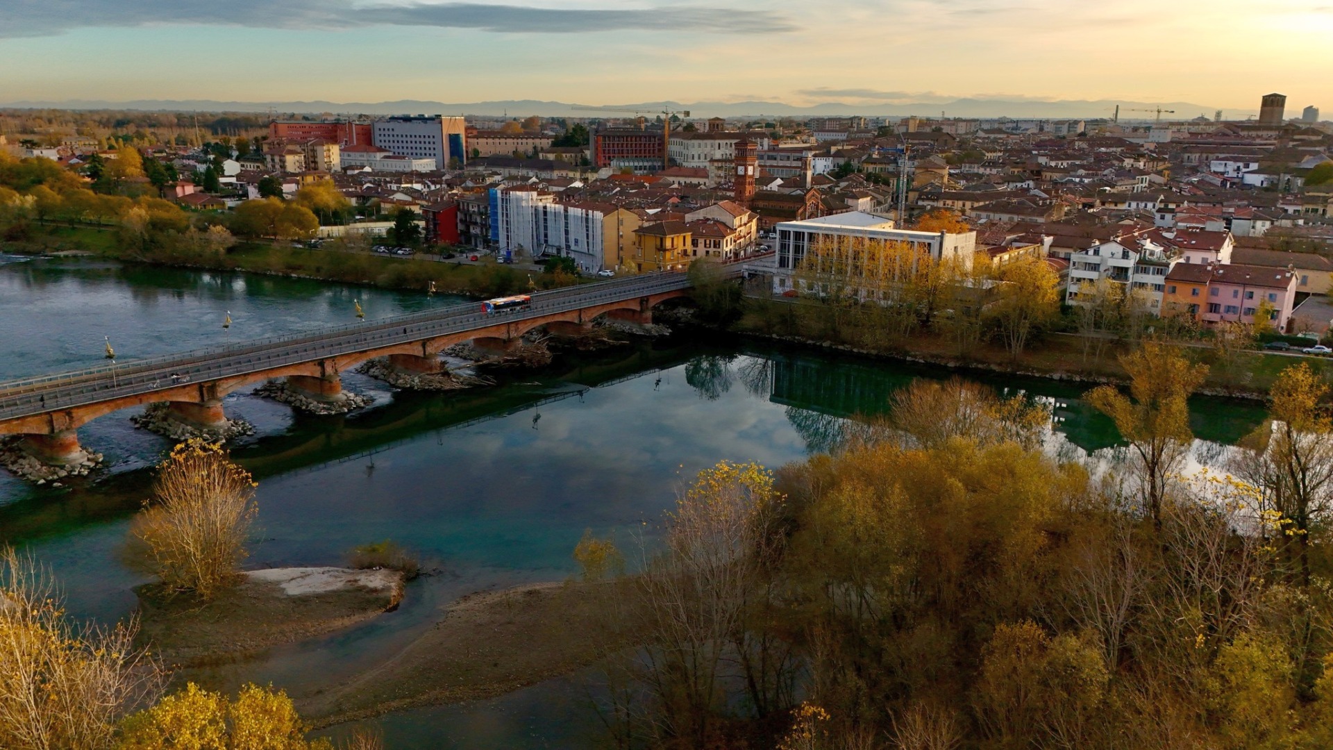 Uno scorcio del ponte sull'Adda a Lodi