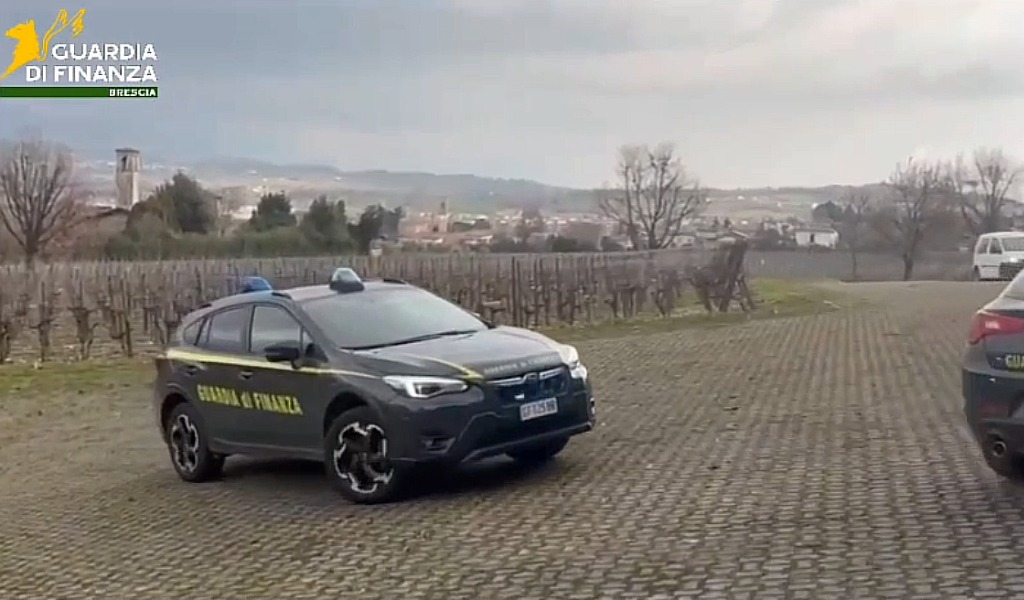 Caporalato e visti truccati: il “sistema indiano” coinvolge anche le campagne lodigiane