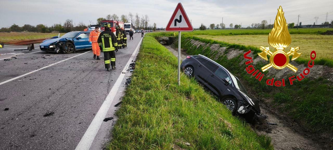 Scontro frontale sulla Provinciale 16 a Zelo: un ferito trasportato in ospedale