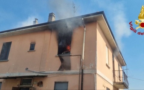 Incendio in un’abitazione a Castiglione d’Adda: intervento dei Vigili del Fuoco