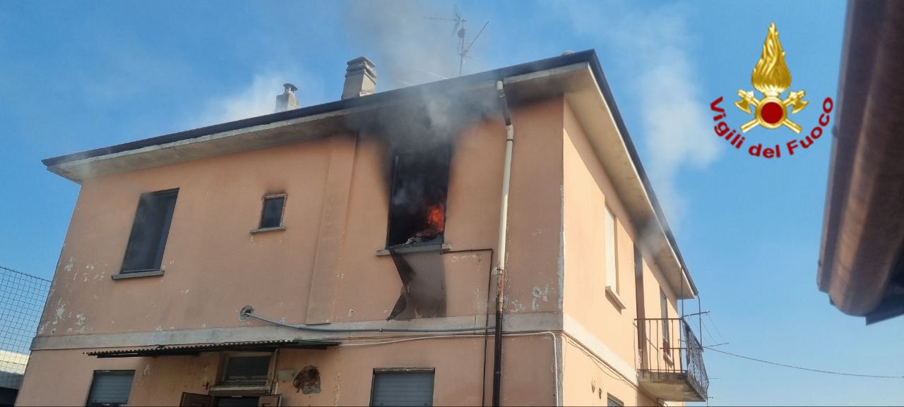 Incendio in un’abitazione a Castiglione d’Adda: intervento dei Vigili del Fuoco