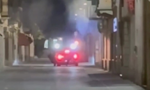 Il popolo della “movida ” esulta per l’assalto al bancomat a Casale: “Portatela via”