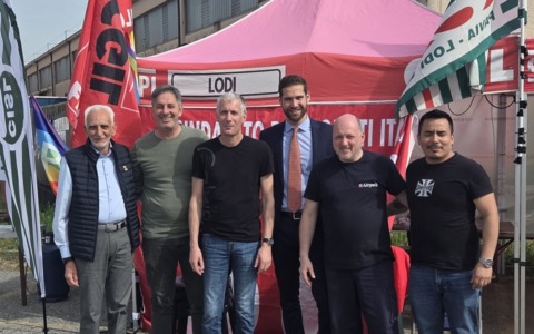 Airpack, il sindaco Furegato visita il presidio: “Ognuno di noi deve dare il proprio contributo”