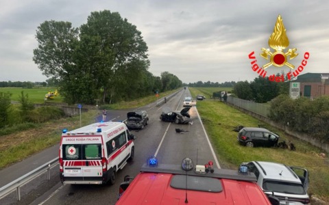 Schianto sulla SS 235 a Corte Palasio: sette feriti, tra cui tre minori