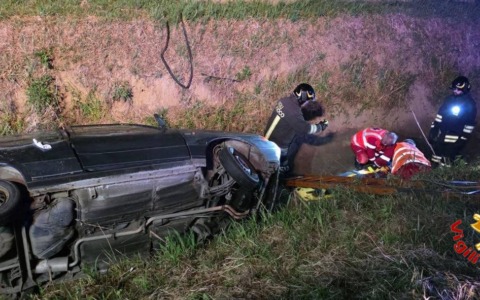 Auto fuori strada a Maleo: soccorso un sessantenne sulla provinciale 193
