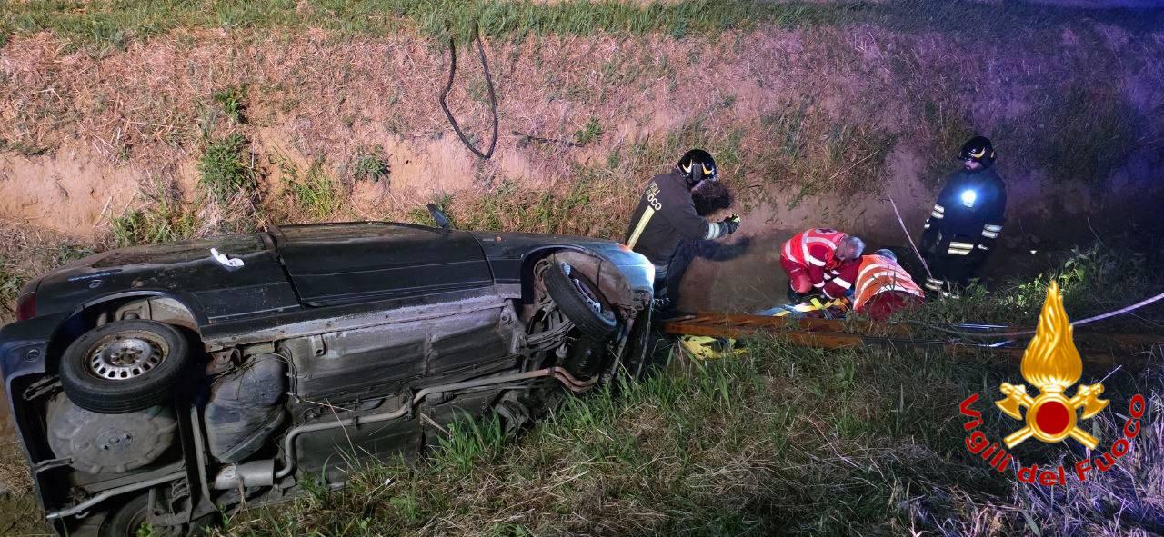 Auto fuori strada a Maleo: soccorso un sessantenne sulla provinciale 193