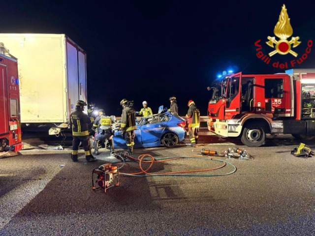 Tragico tamponamento sulla A1 nel Lodigiano: muore un ragazzo di ventidue anni