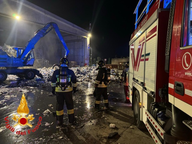 Principio di incendio alla Lodigiana Maceri: fiamme subito domate a Marudo