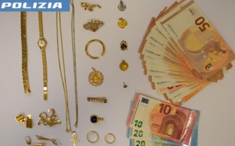 Finto carabiniere raggira due anziani a Lodi: via con le fedi nuziali, i ricordi di famiglia e 900 euro in contanti