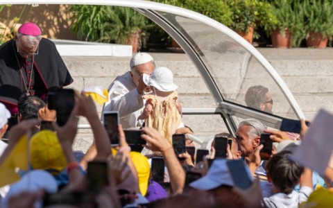 Papa Leone XIV a Sant’Angelo Lodigiano, omaggio a Santa Cabrini: “I migranti interpellano ancora la Chiesa”