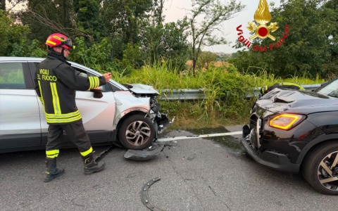 Incidente a Sant’Angelo: tre persone soccorse dopo lo scontro tra due vetture
