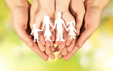Caccia al tesoro per famiglie nella Giornata del Volontariato: parole, giochi e solidarietà nel centro storico