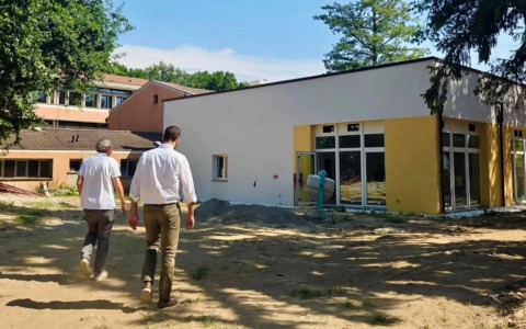Scuola primaria Pezzani, in dirittura d’arrivo i lavori PNRR per la nuova mensa