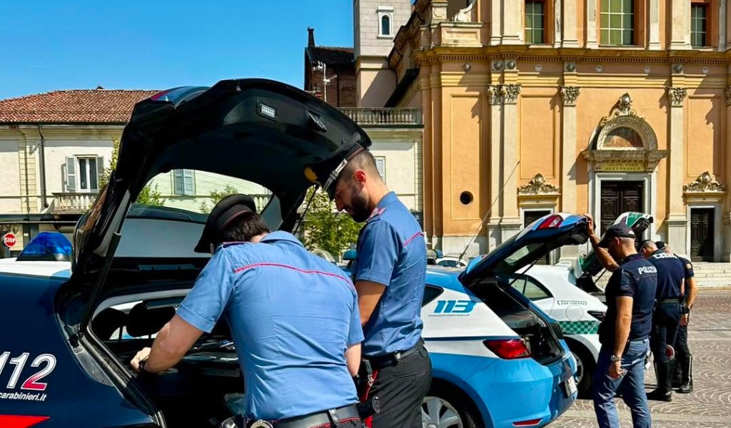 Sicurezza a Casalpusterlengo: maxi blitz interforze in città, controllati 84 cittadini e 3 locali