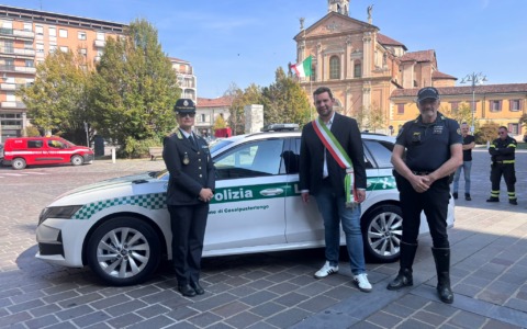 Nuova auto ibrida per la Polizia Locale di Casalpusterlengo: entra in servizio la Skoda Octavia