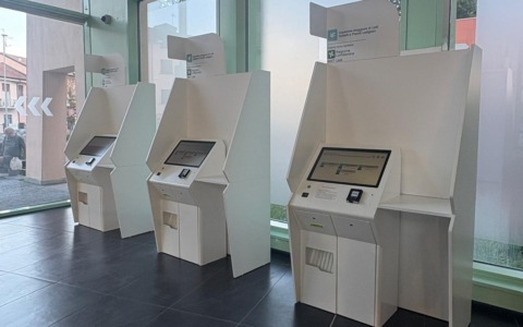 Allestite tre postazioni digitali “salta coda” nella hall dell’Ospedale di Lodi per snellire le file